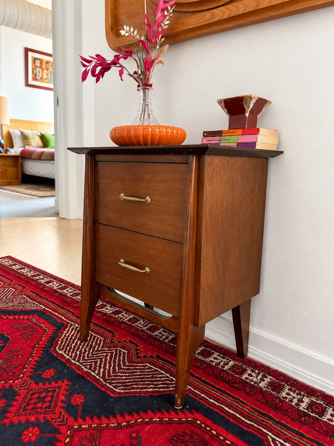 The perfect little Midcentury Vintage Bedside Table - photo 2