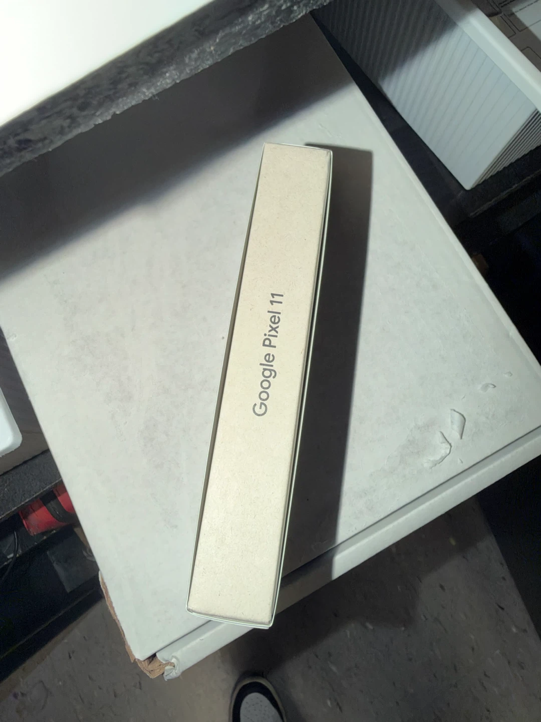 Google Pixel 11 – 256GB – Black | BRAND NEW SEALED - photo 2