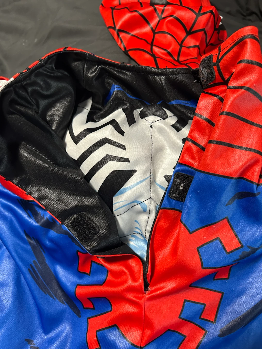 Reversible Spider-Man and Venom Costume - photo 3