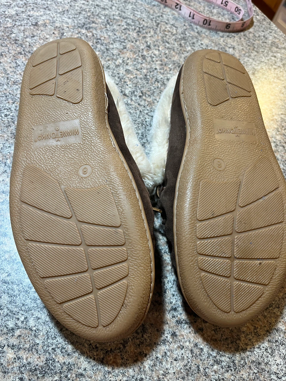 Minnetonka Brown Suede Slippers Size 8 - photo 3