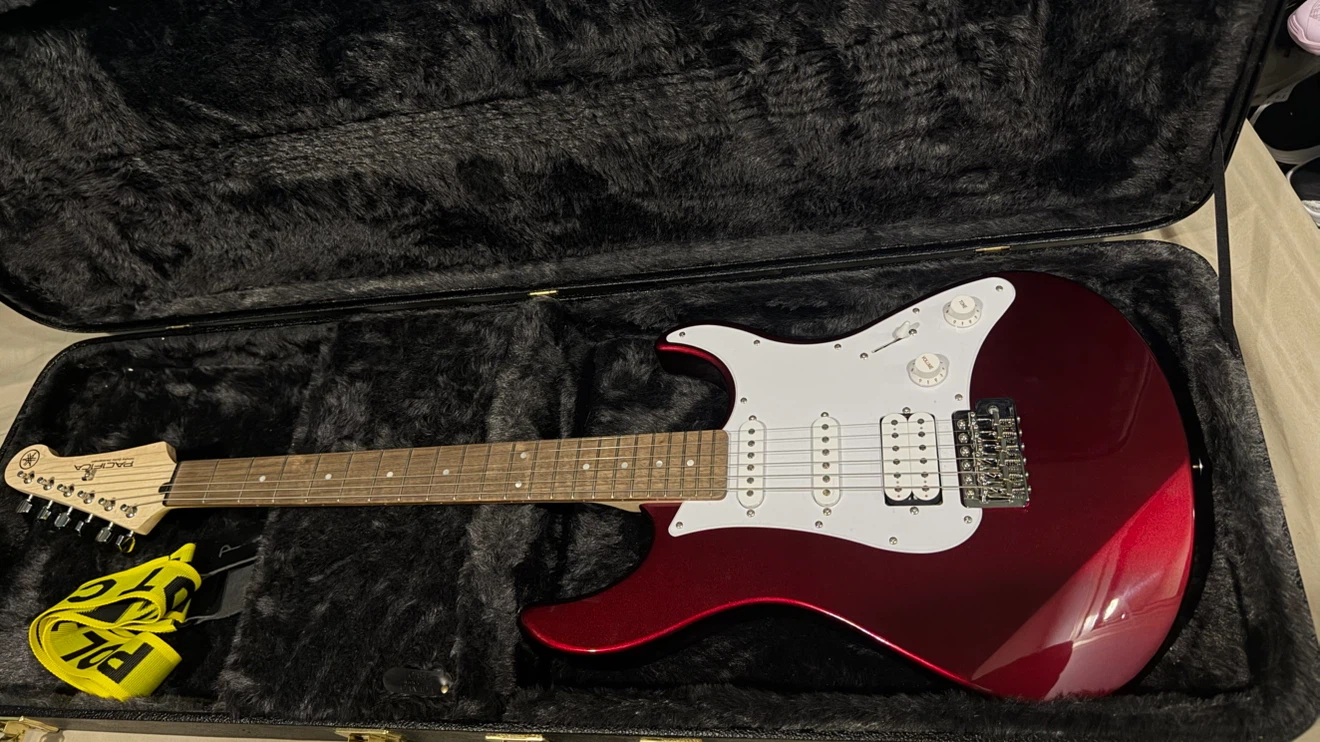 Yamaha Pacifica Pac112J