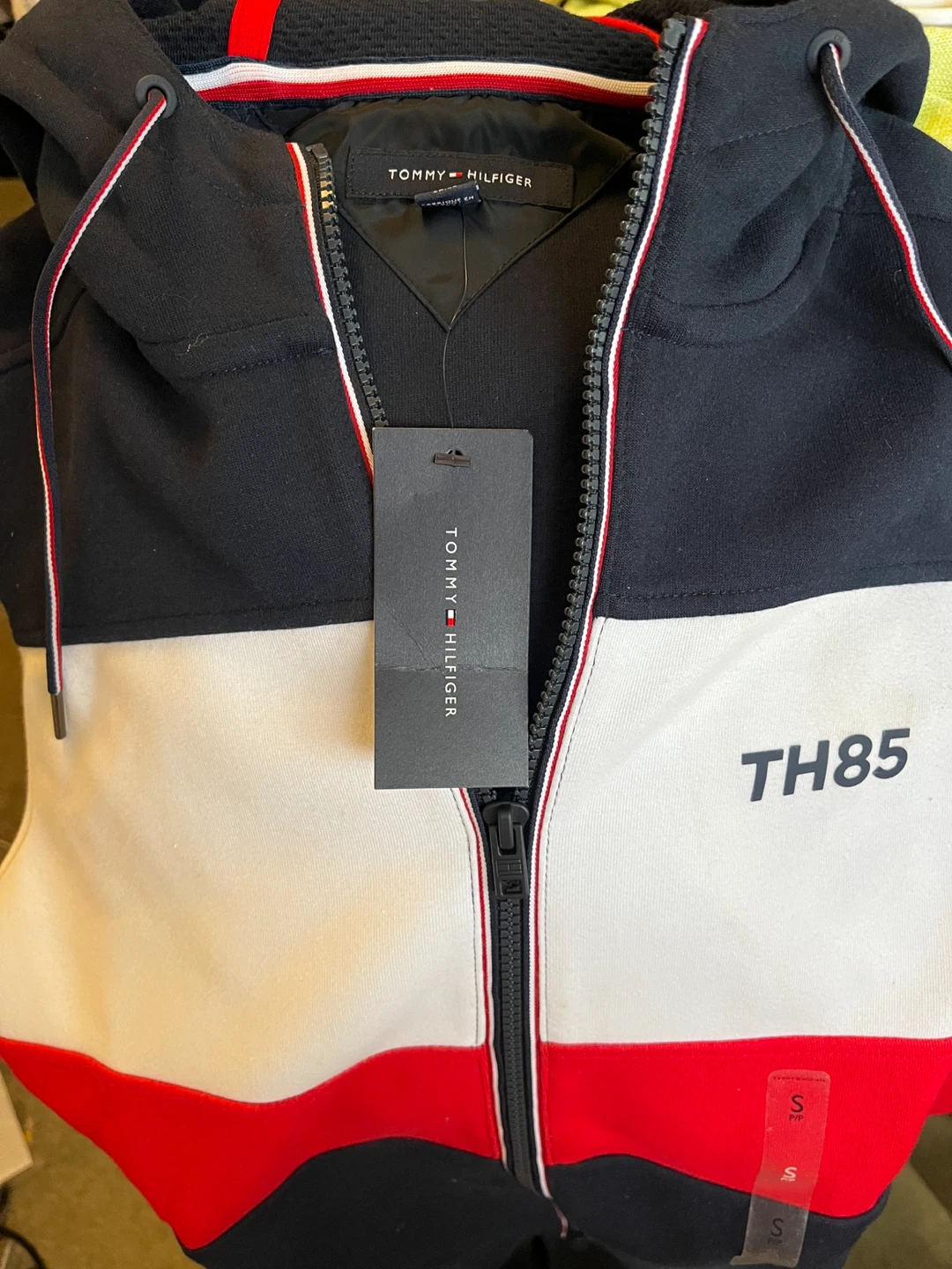 Tommy Hilfiger TH85 Hoodie Jacket – Brand New with Tags | Size S - photo 3