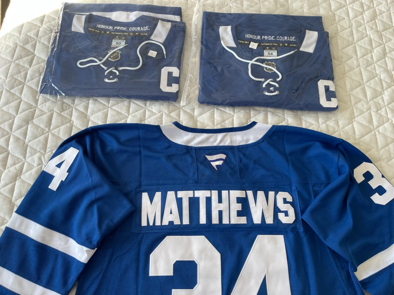 NEW Toronto Maple Leafs Jerseys | 34 - Matthews, Sizes: L, M - photo 4