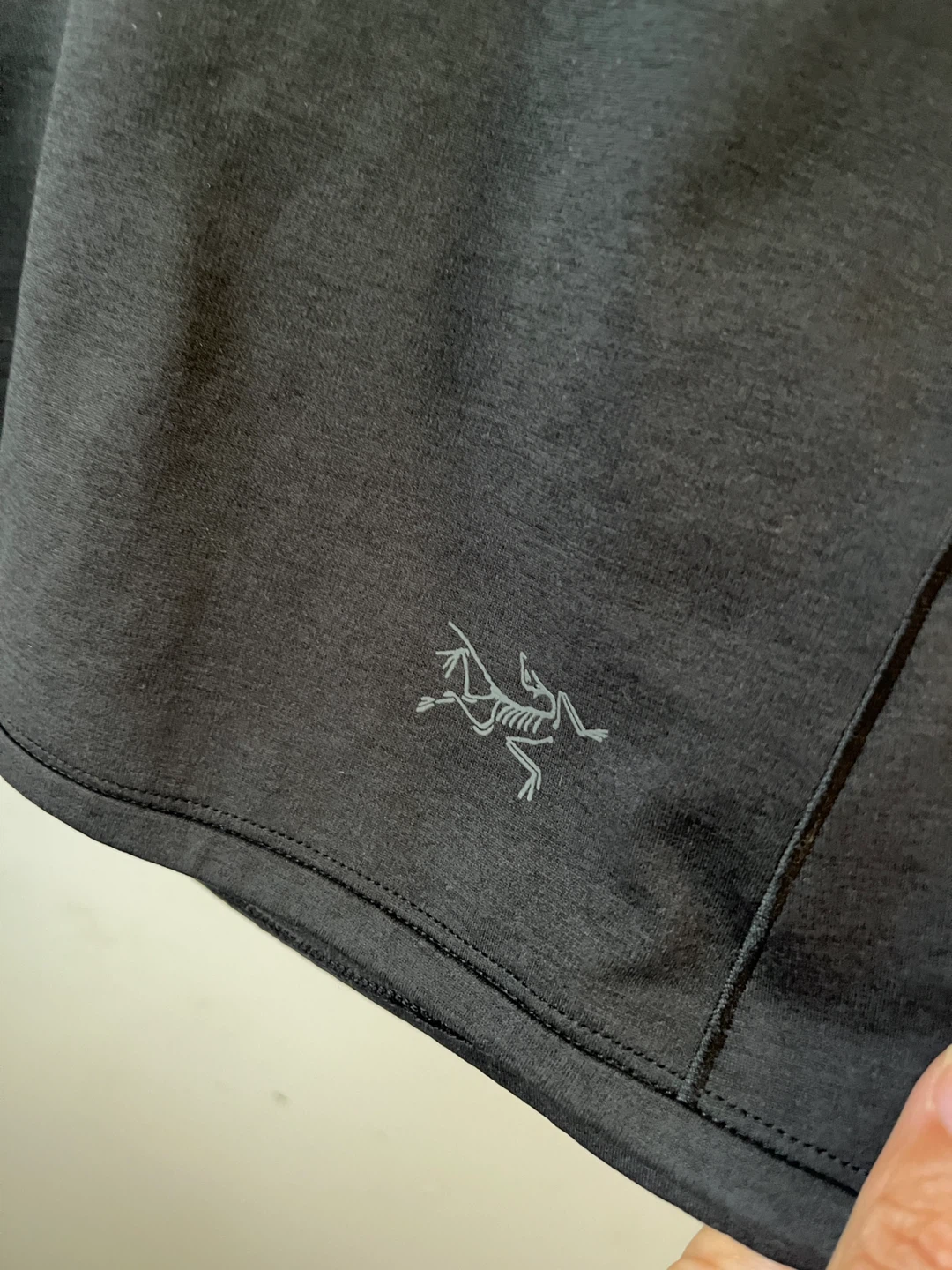 Arc’teryx Motus AR Hoody – Women’s Size S – Like New - photo 3