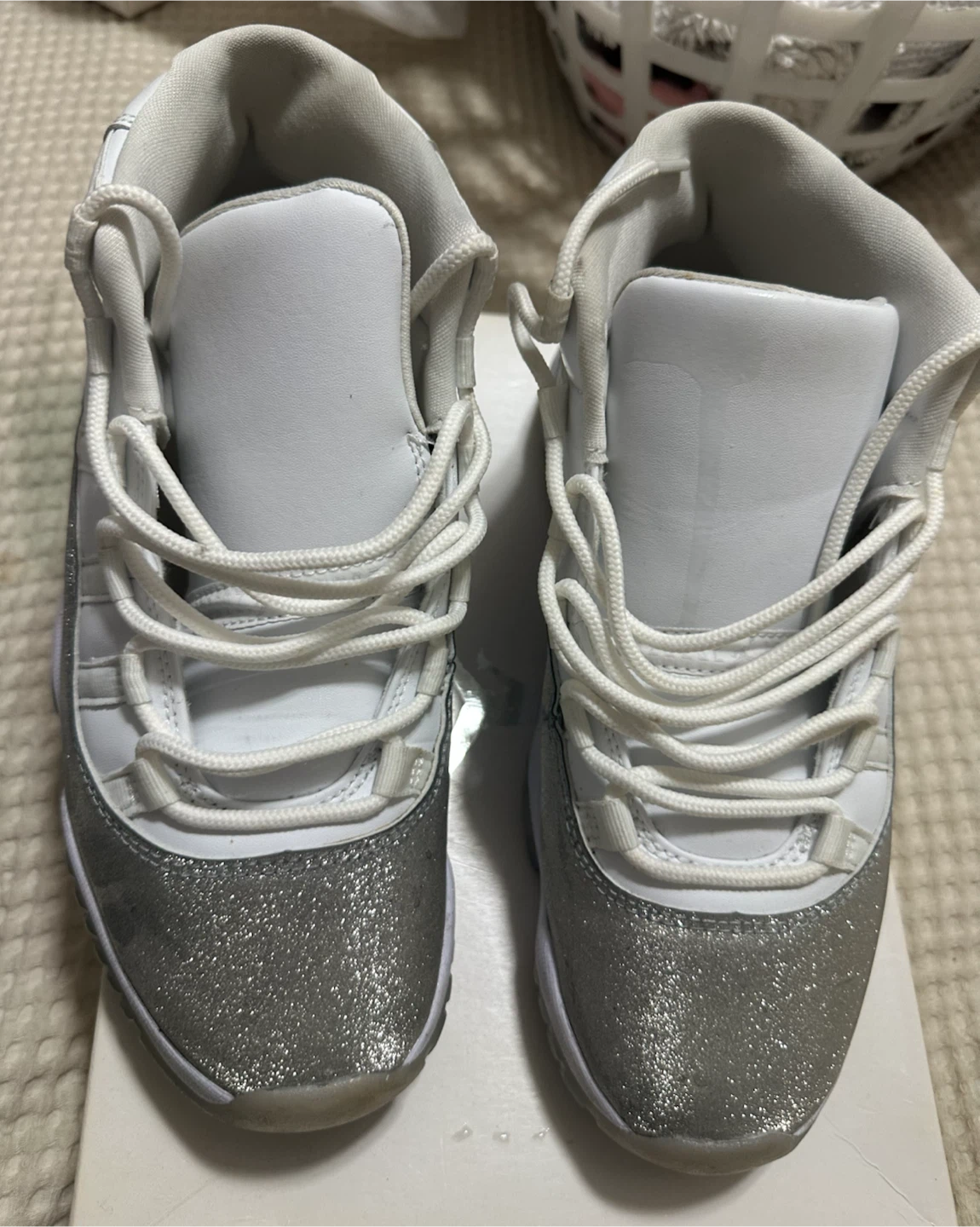 Wmns Air Jordan 11 Retro White/Metallic Silver - photo 2