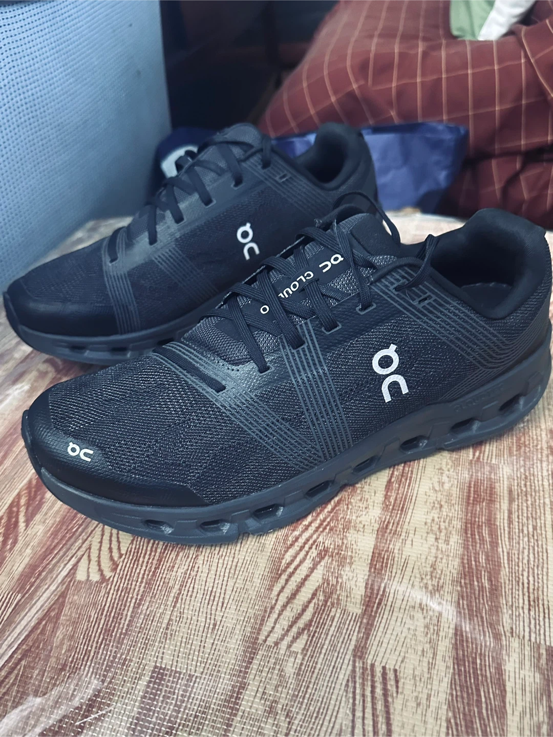 On Cloud Running Shoes Black - photo 2