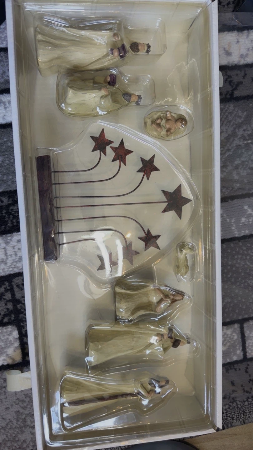 8-Piece Nativity Set with Star Backdrop