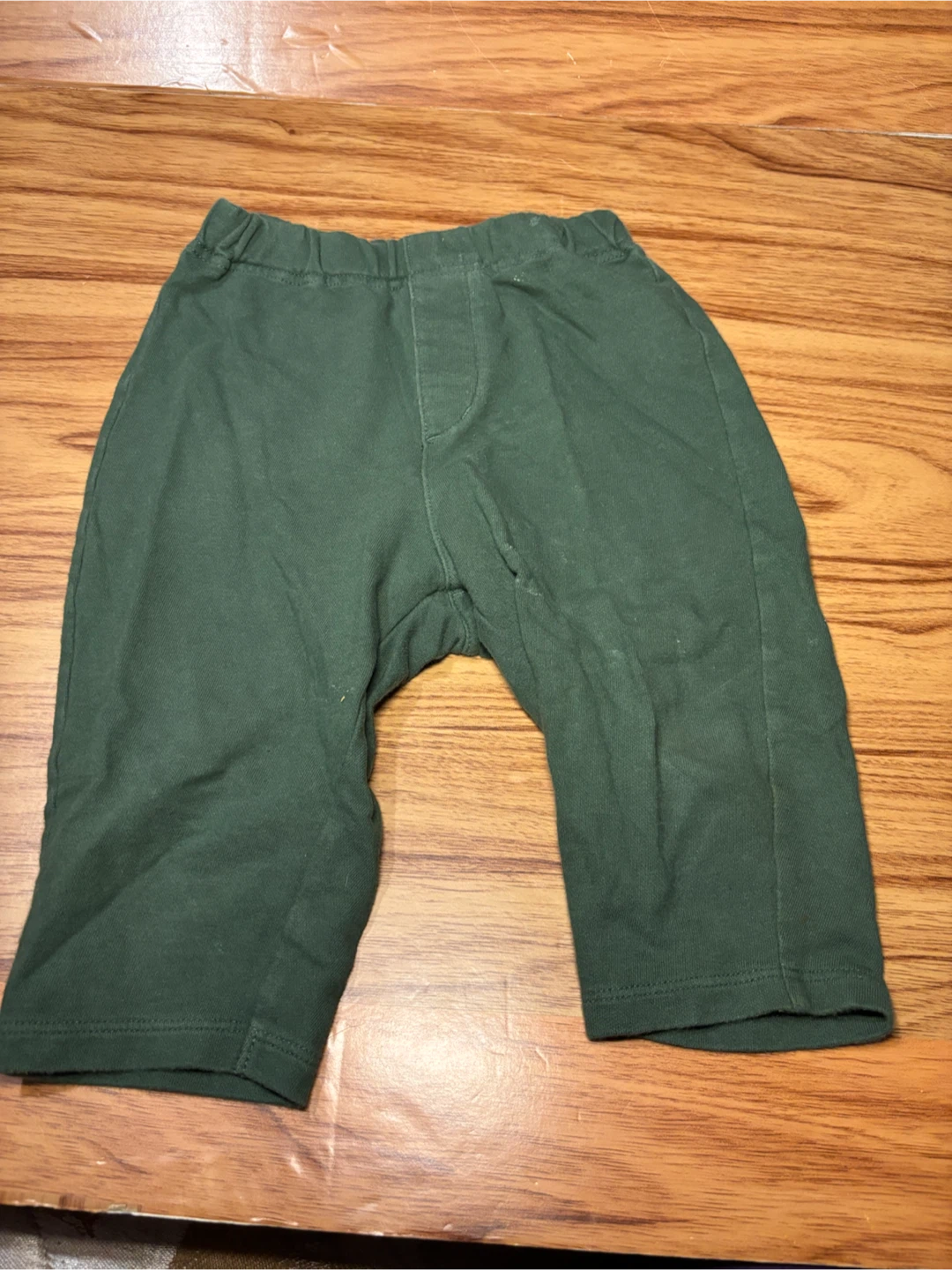 Uniqlo Baby Pants sz12-18 months
