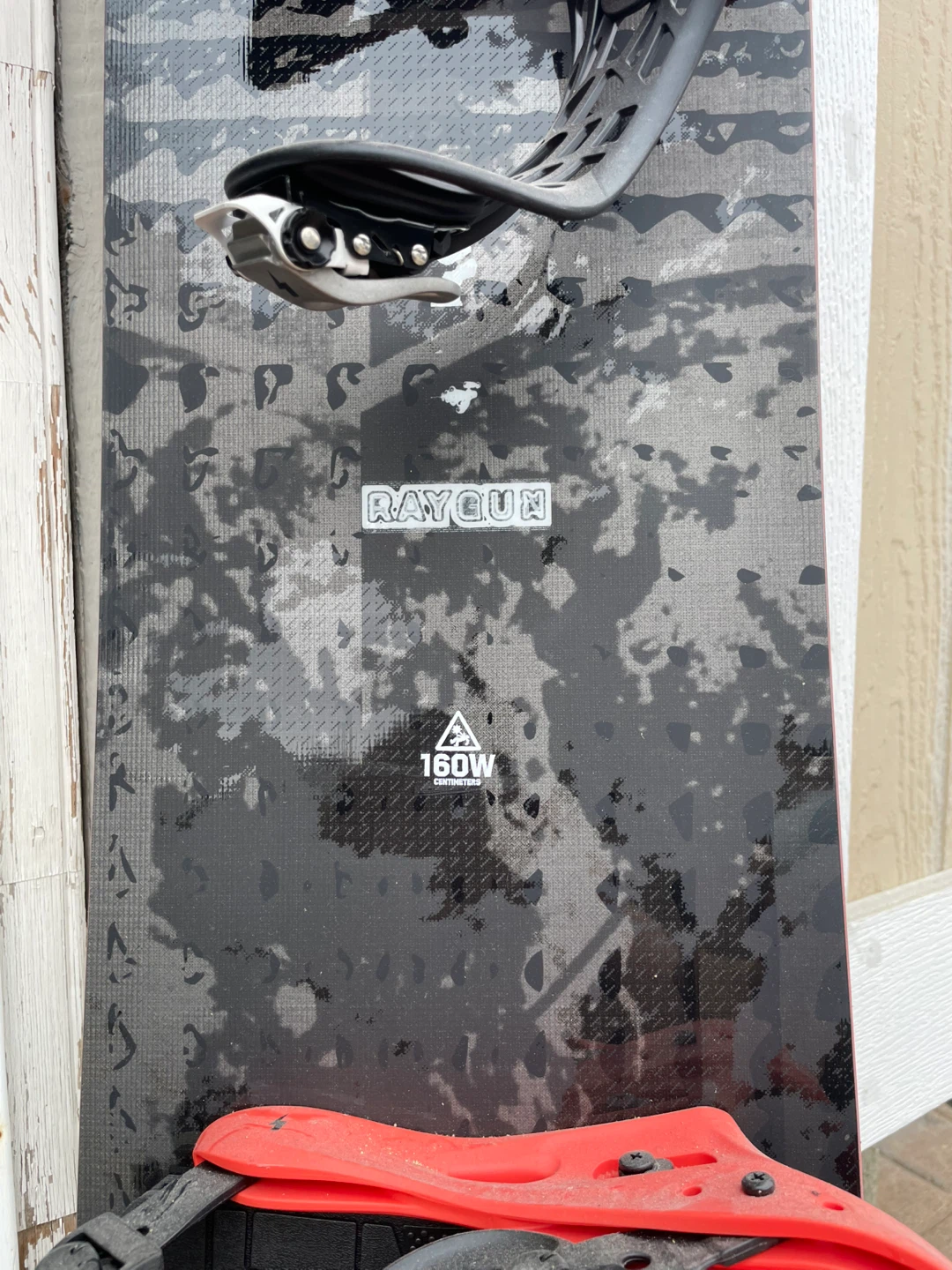 K2 Raygun 160W Snowboard with Burton Bindings - photo 3