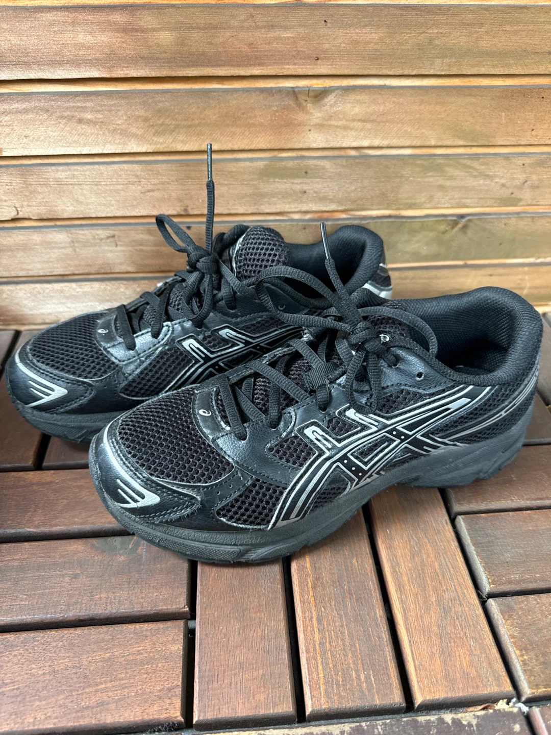 Asics Gel Running Shoes Black - Size 7 US - photo 2