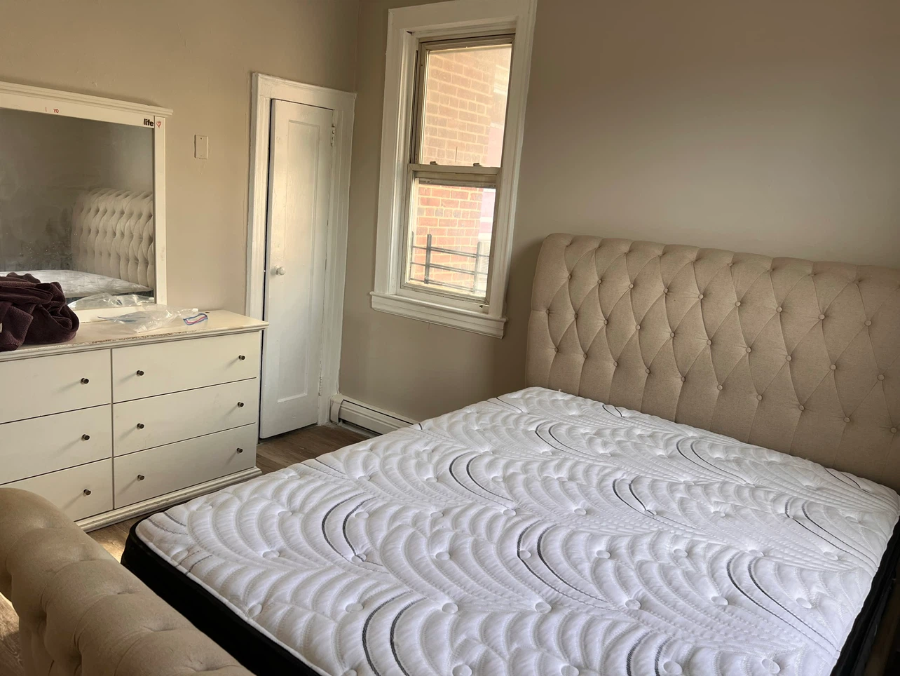 Tufted Upholstered Queen Headboard