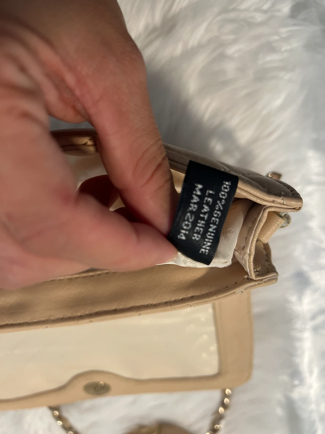 DKNY Quilted Beige Leather Crossbody Bag - photo 3