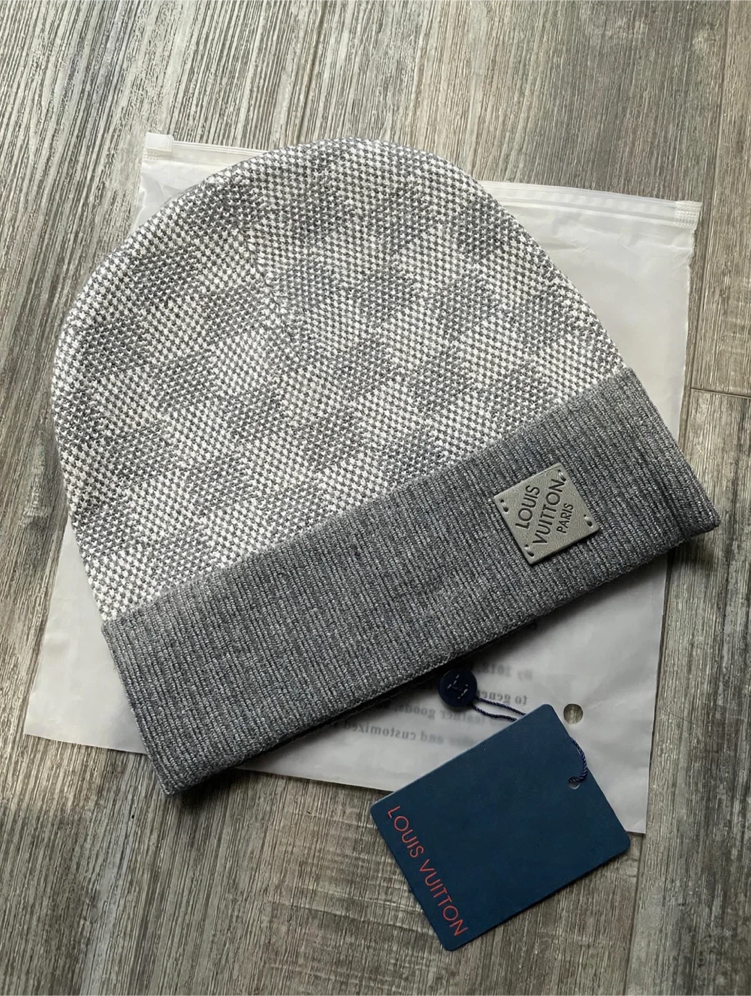 Lv Beanie high quality - photo 3