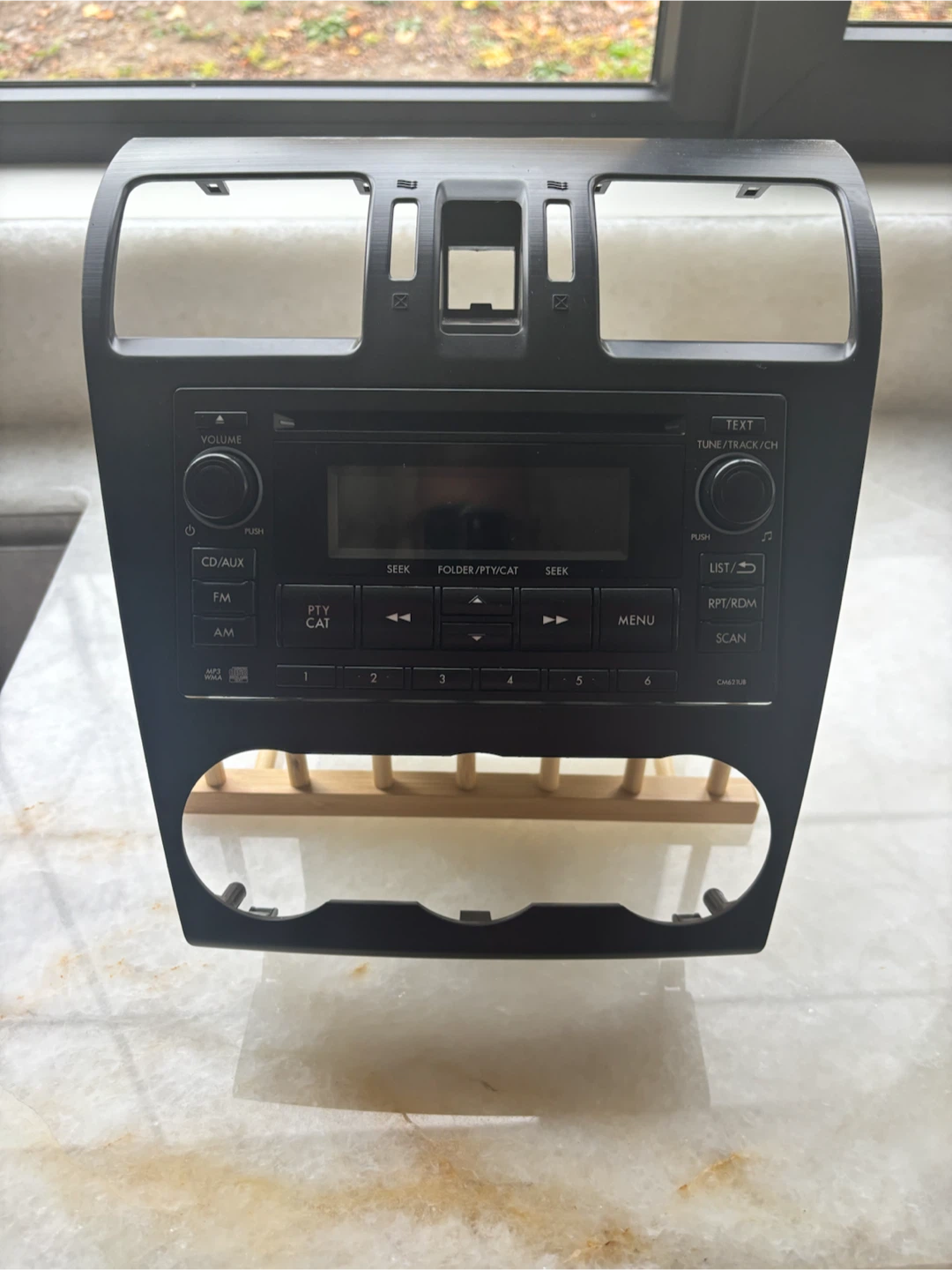 OEM Subaru CD Stereo Headunit & Face Trim