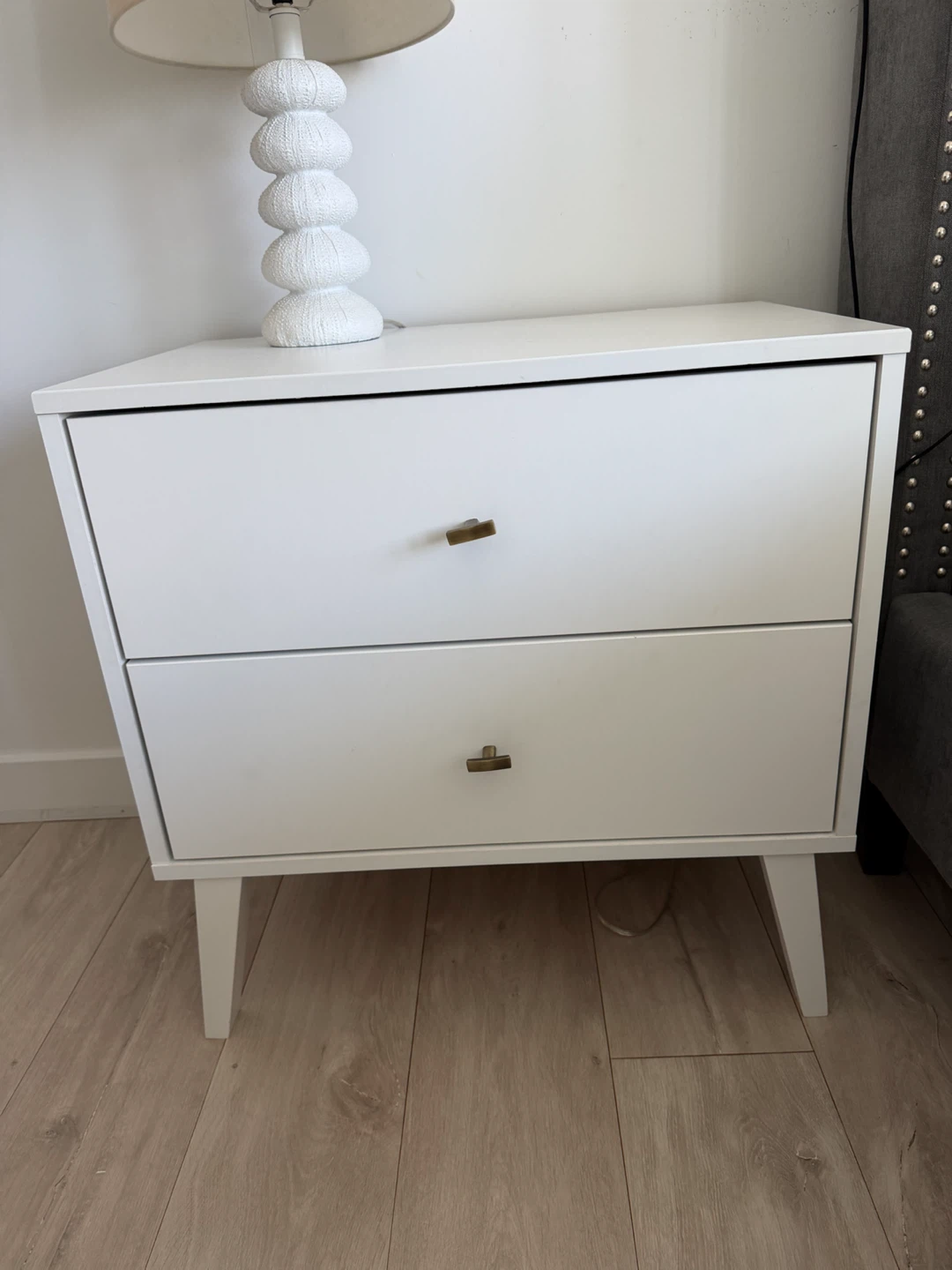 White 2-Drawer Nightstand