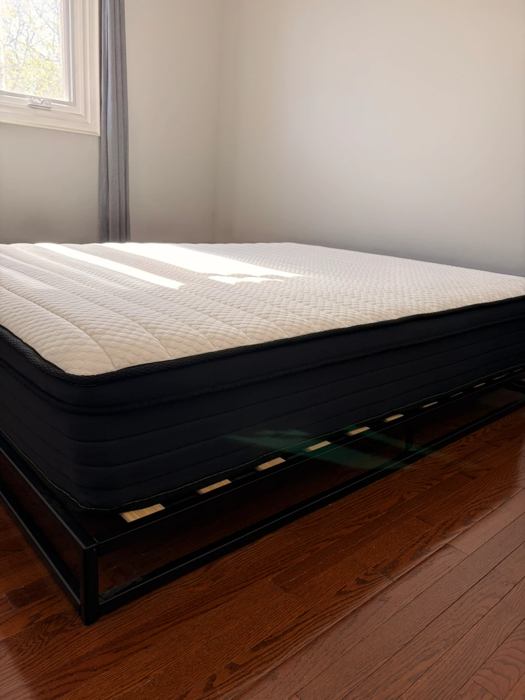 Queen Mattress and Bed Frame - photo 4