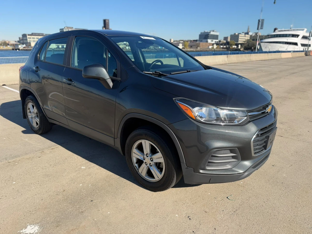 Chevrolet Trax AWD SUV - photo 3