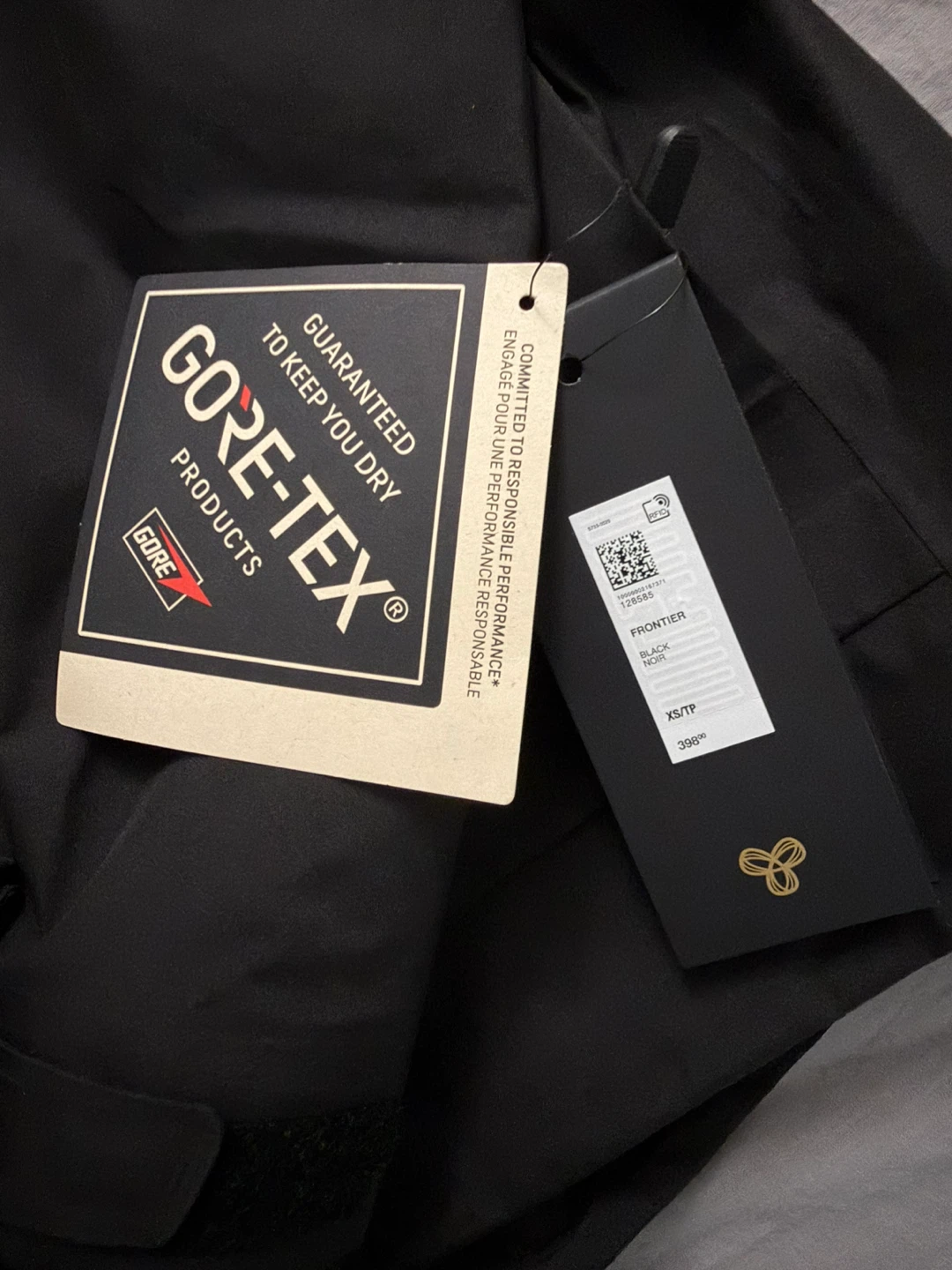 Aritzia GORE-TEX Frontier Jacket Size XS Brand New with Tags - photo 2