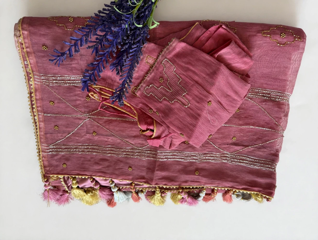 Mauve Handloom Jamdani Saree with Karchupi Work - photo 2
