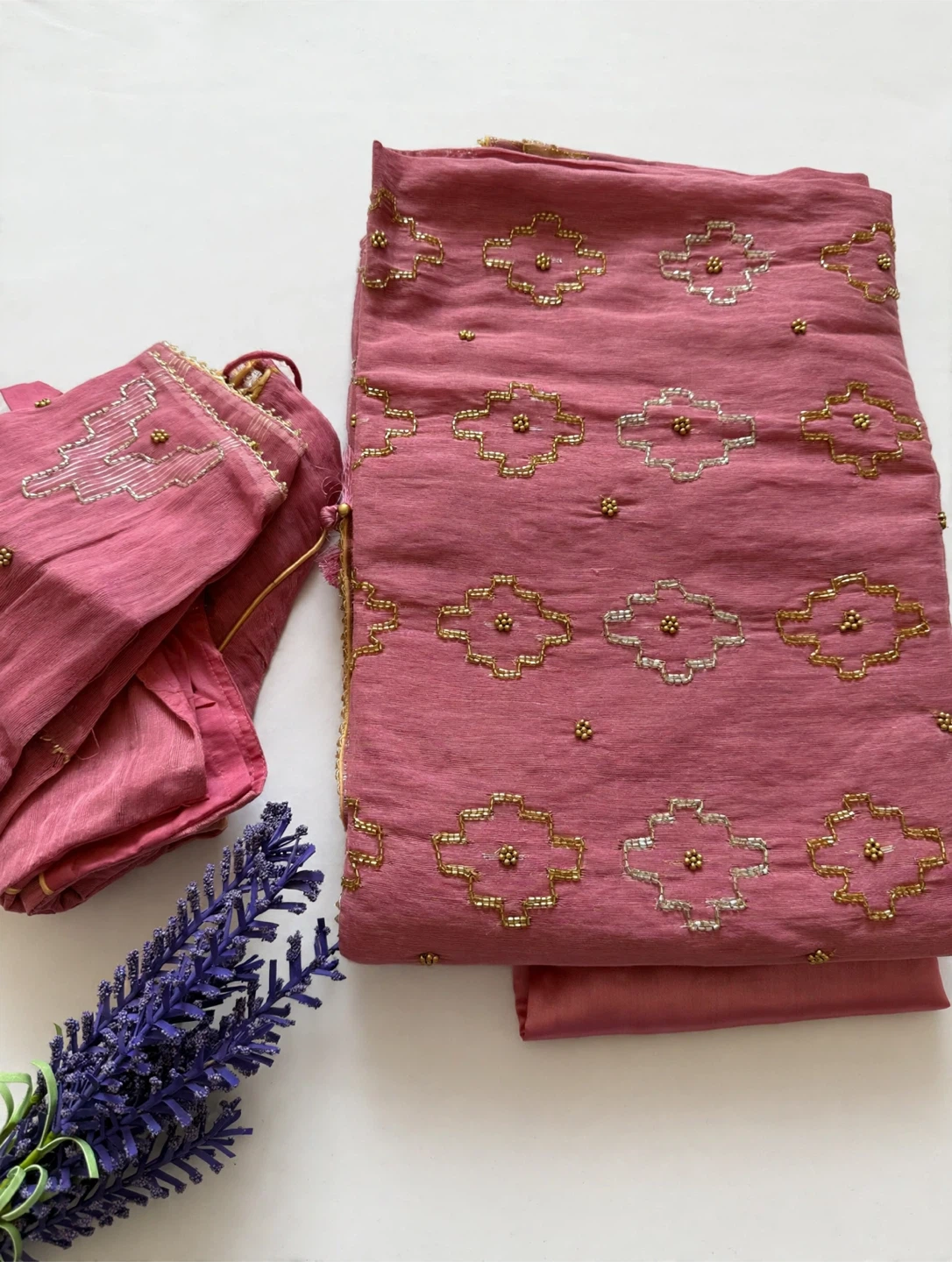 Mauve Handloom Jamdani Saree with Karchupi Work - photo 4