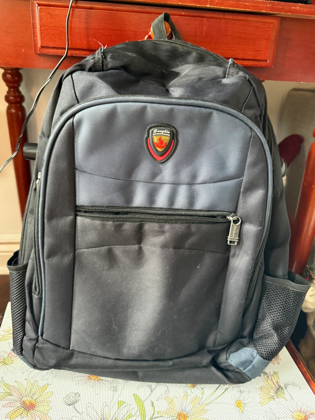 Songlin black backpack