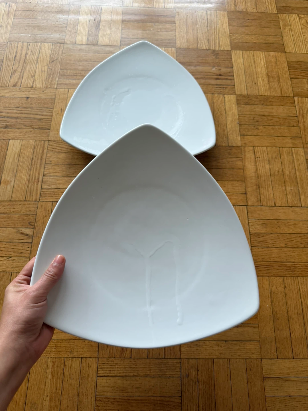 Two Royal Classic Triangle Porcelain Plates - photo 2