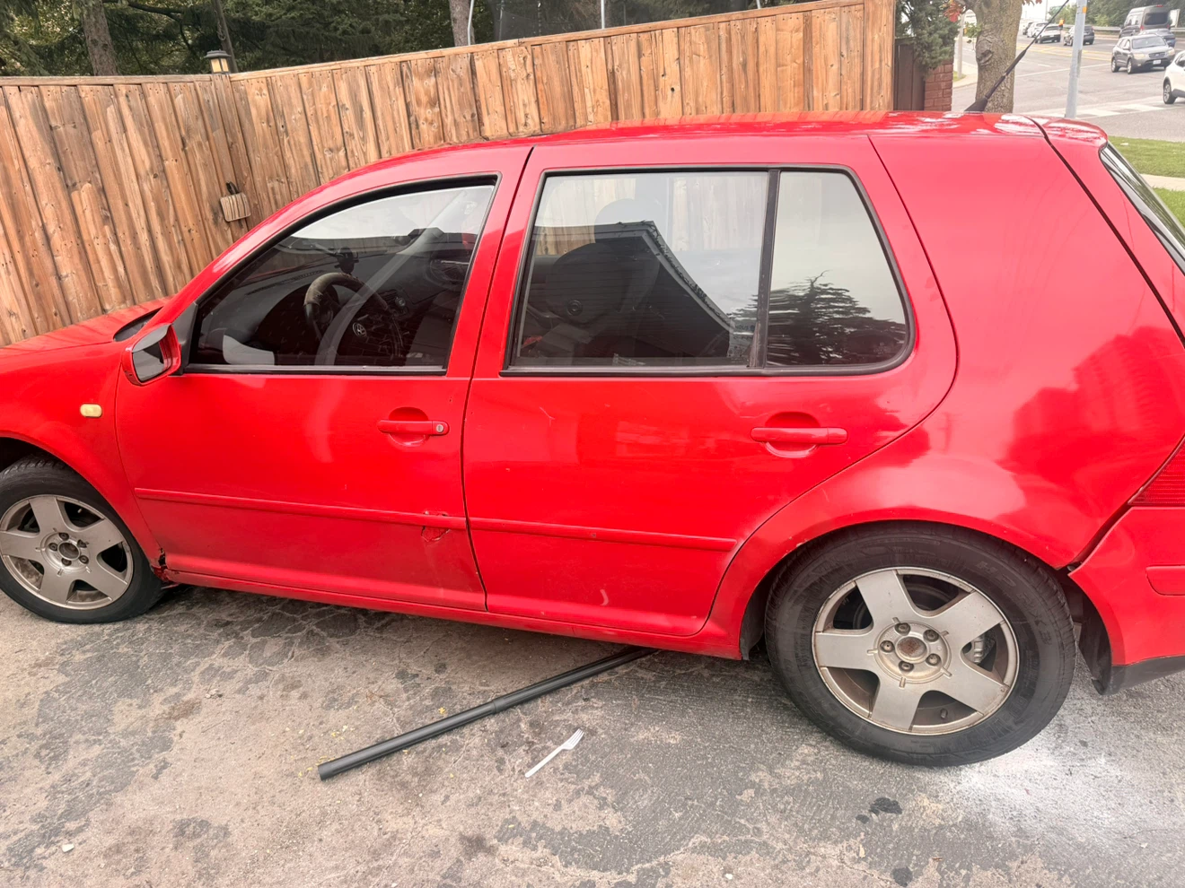 Red Volkswagen Golf - photo 5