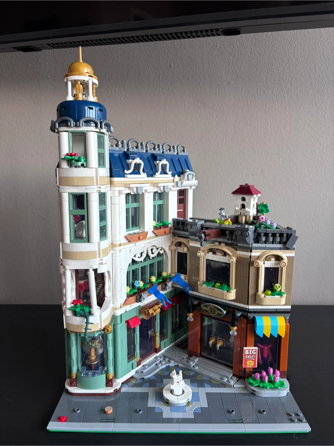 LEGO Modular Building Set 11371