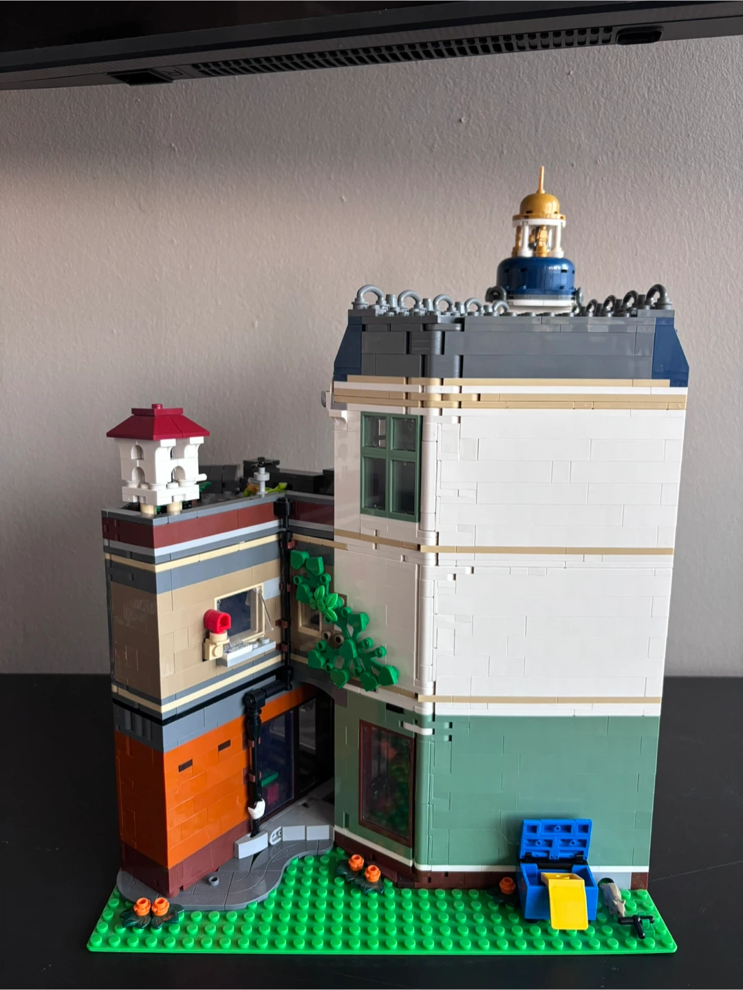 LEGO Modular Building Set 11371 - photo 2
