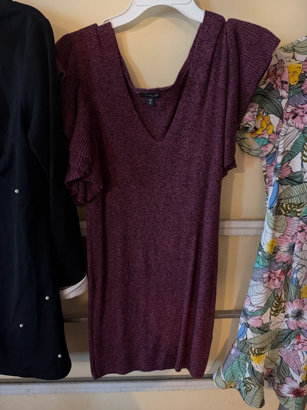 Assorted Women's Dresses and Top - photo 3