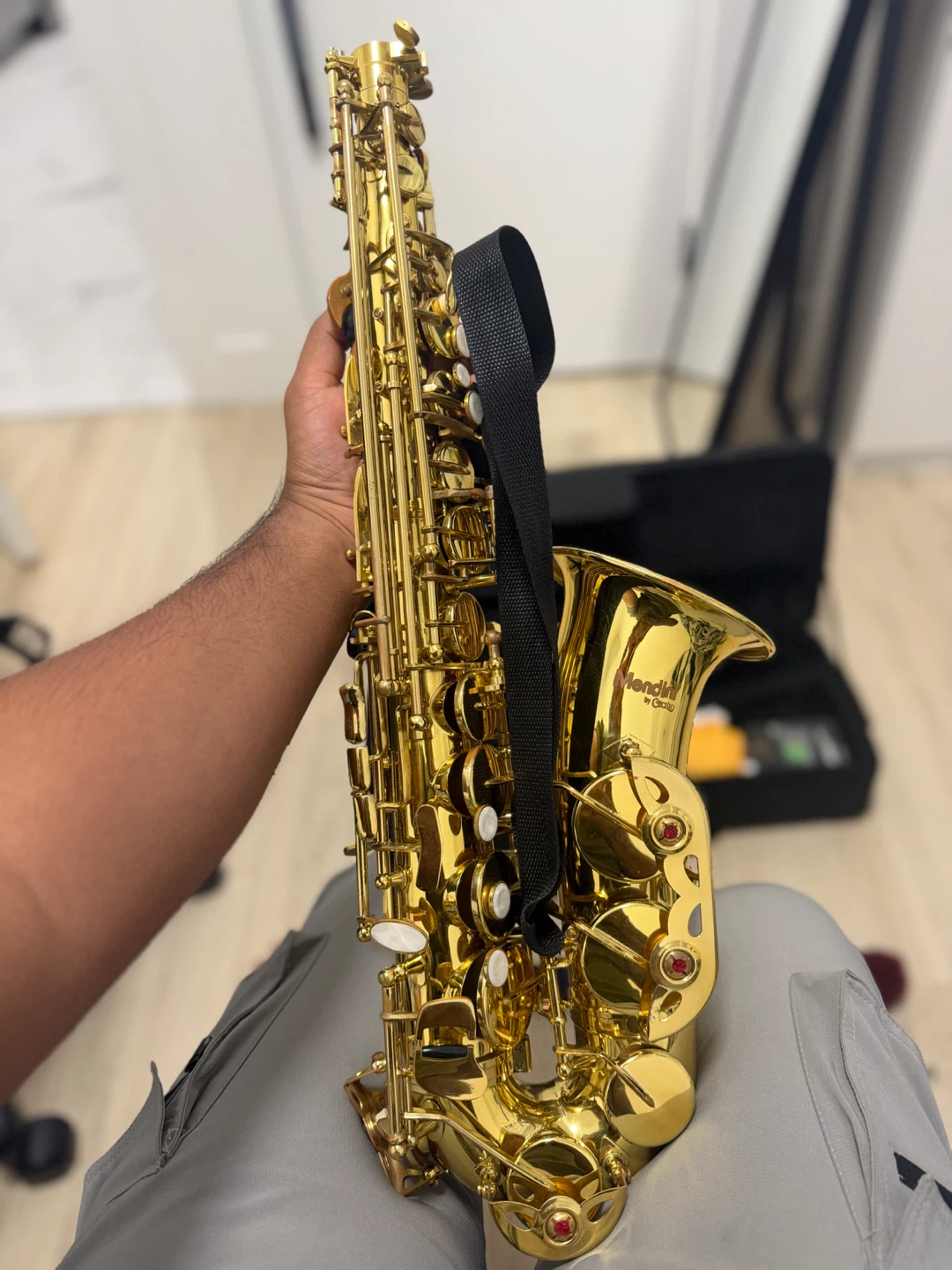 Mendini by Cecilio Saxophone - Delivery Considered - photo 2