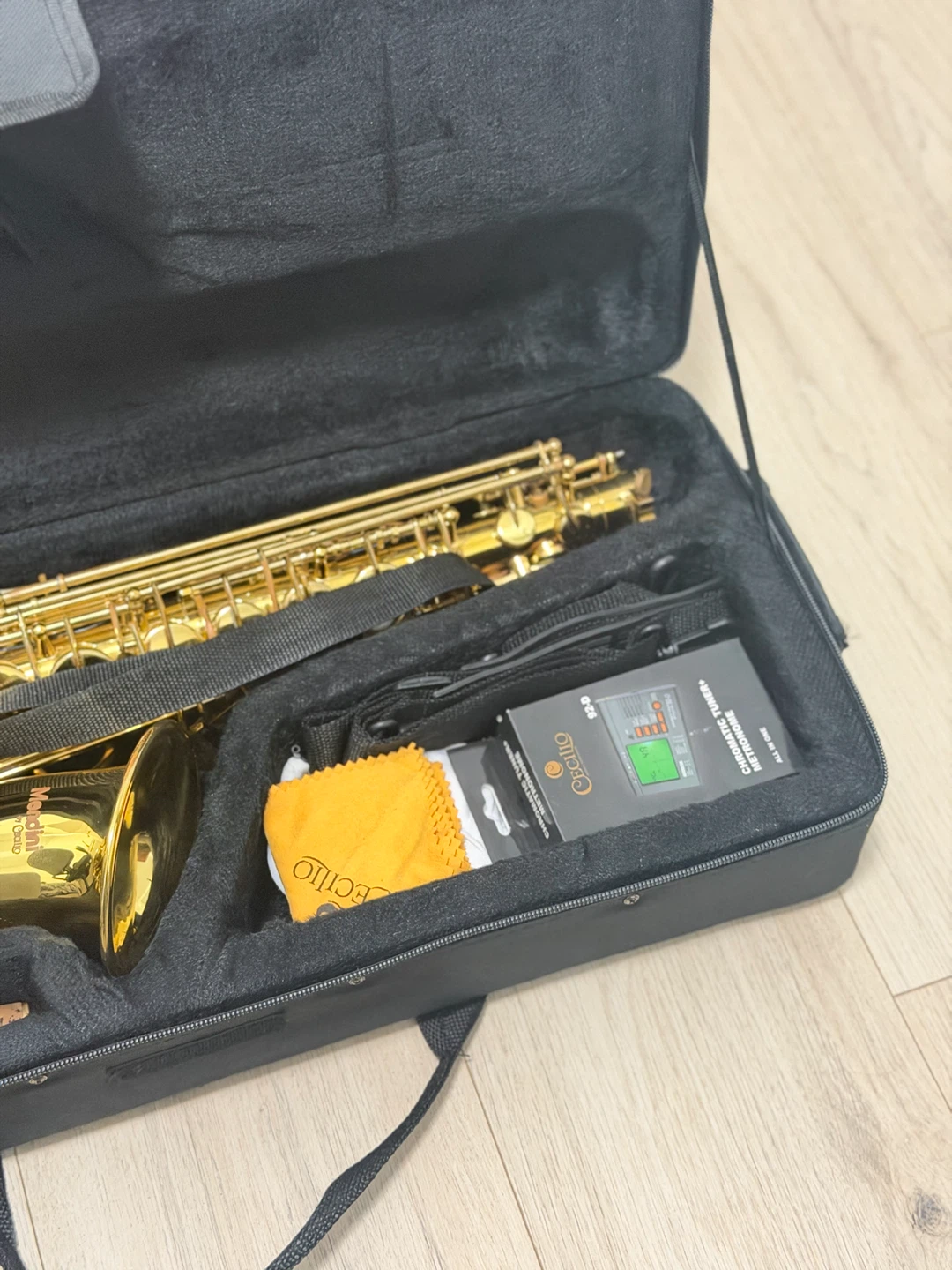 Mendini by Cecilio Saxophone - Delivery Considered - photo 5