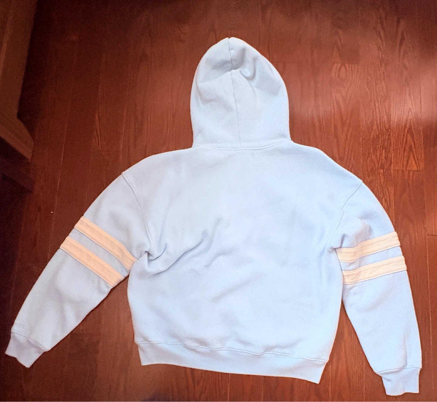 Hollister Boxy Fit Hoodie - Light Blue - photo 3