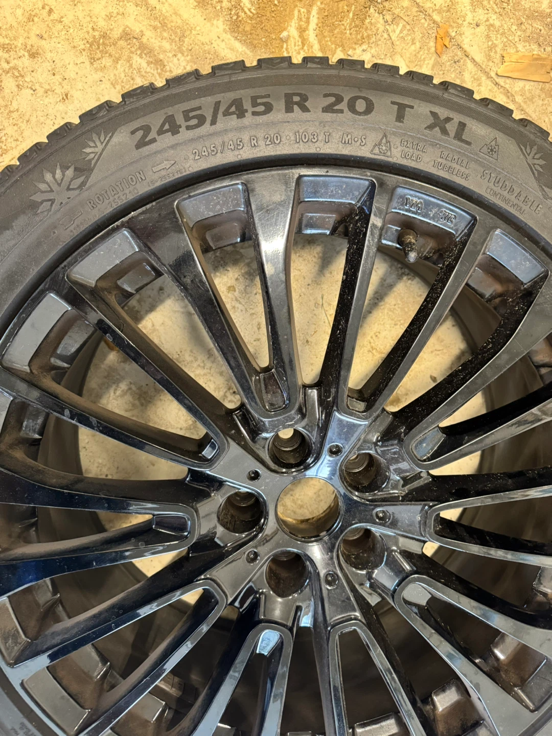 Car tires - photo 2
