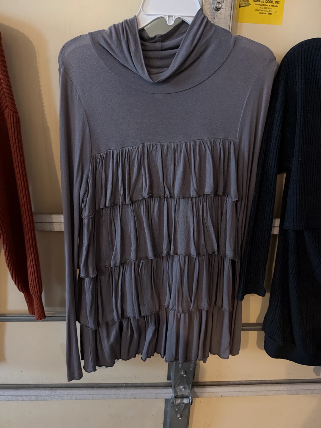 Set of 4 Stylish Tops - photo 3