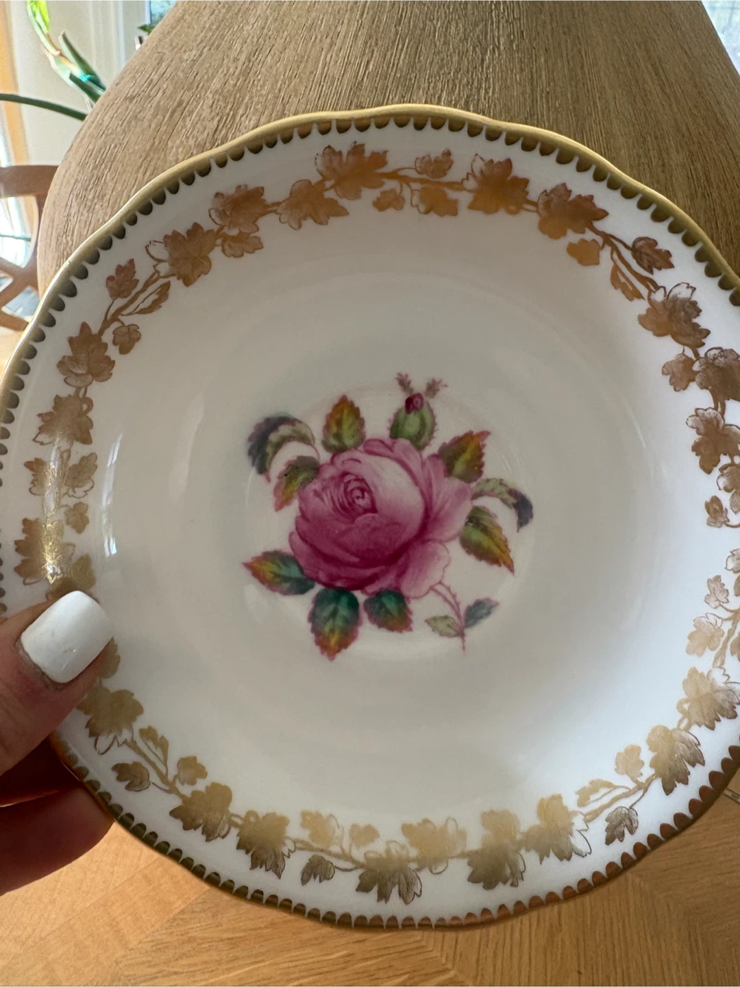 Royal Chelsea English Bone China Saucer - photo 3