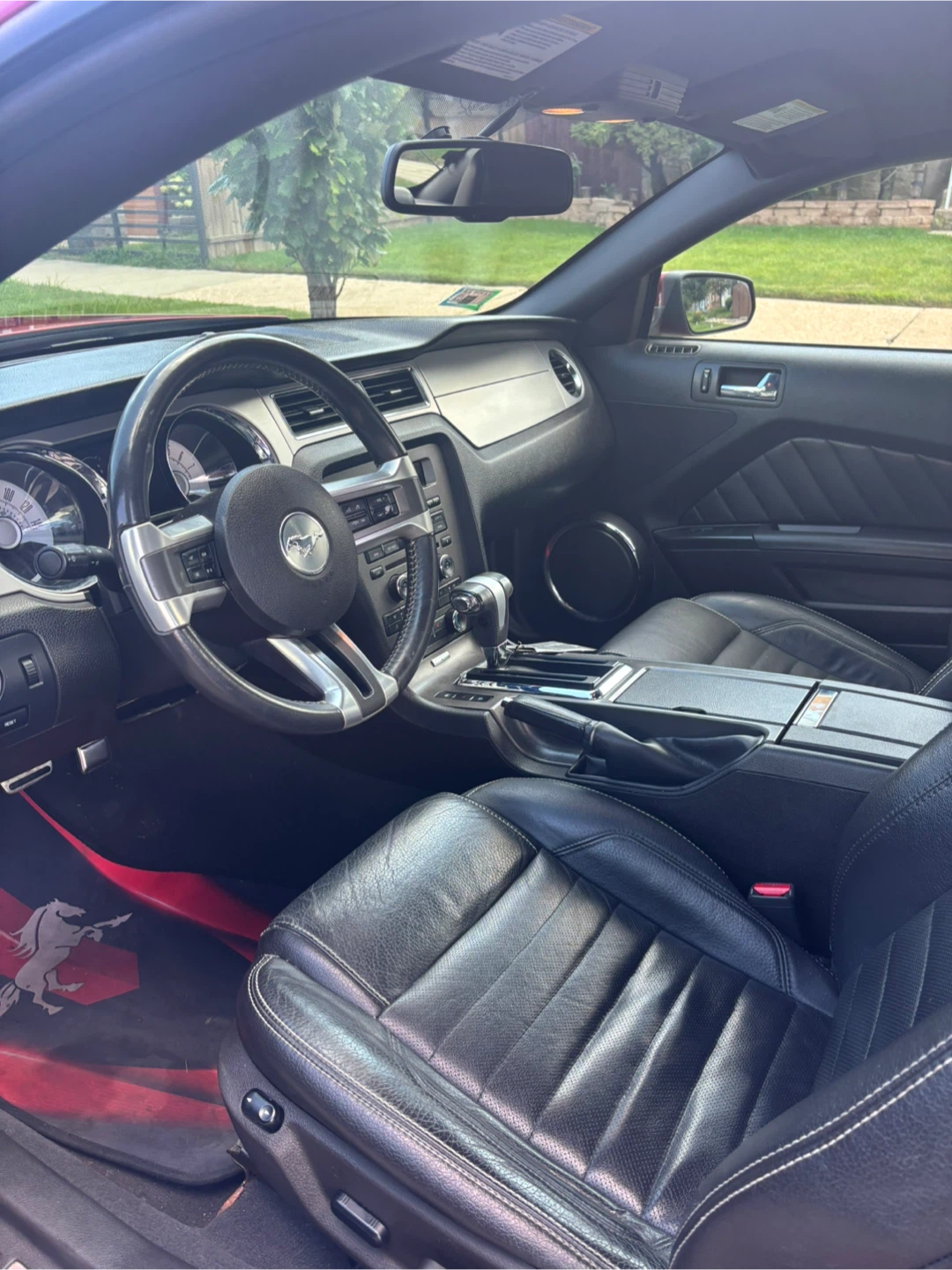 Ford Mustang GT - photo 4