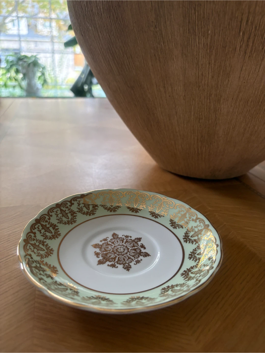 Vintage Pale Green and Gold Porcelain Saucer - photo 4