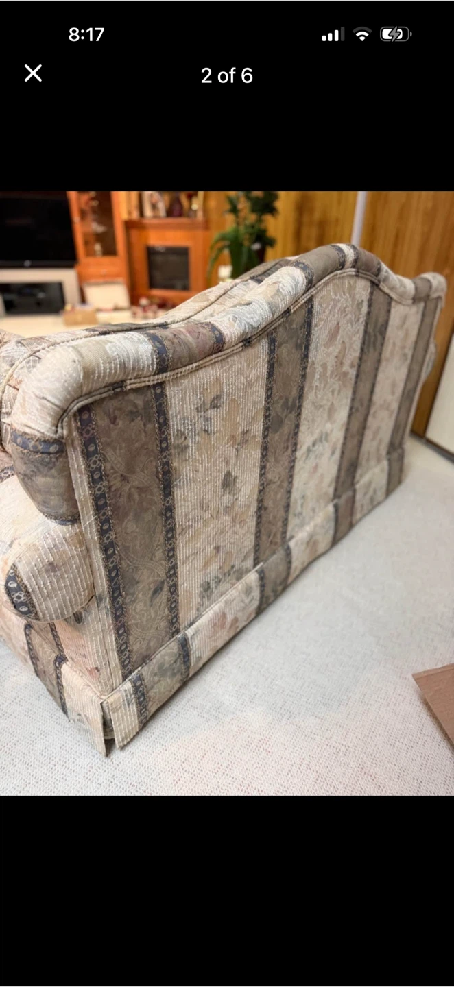 Quality 2-Seater Loveseat – Excellent Condition - photo 5