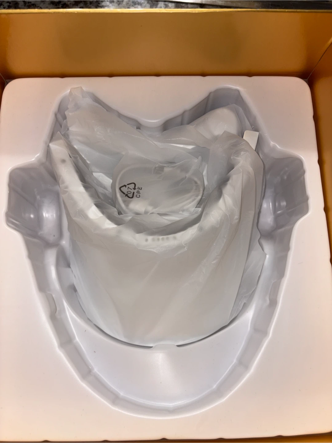 New LED Light Therapy Mask - photo 2