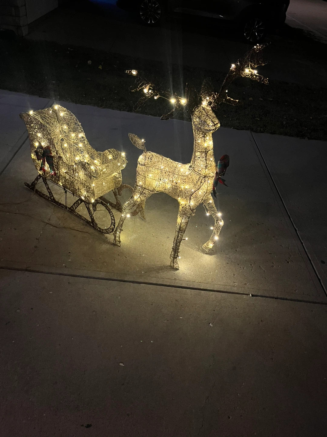 Light-up Christmas Reindeer and Sleigh Decoration - photo 4