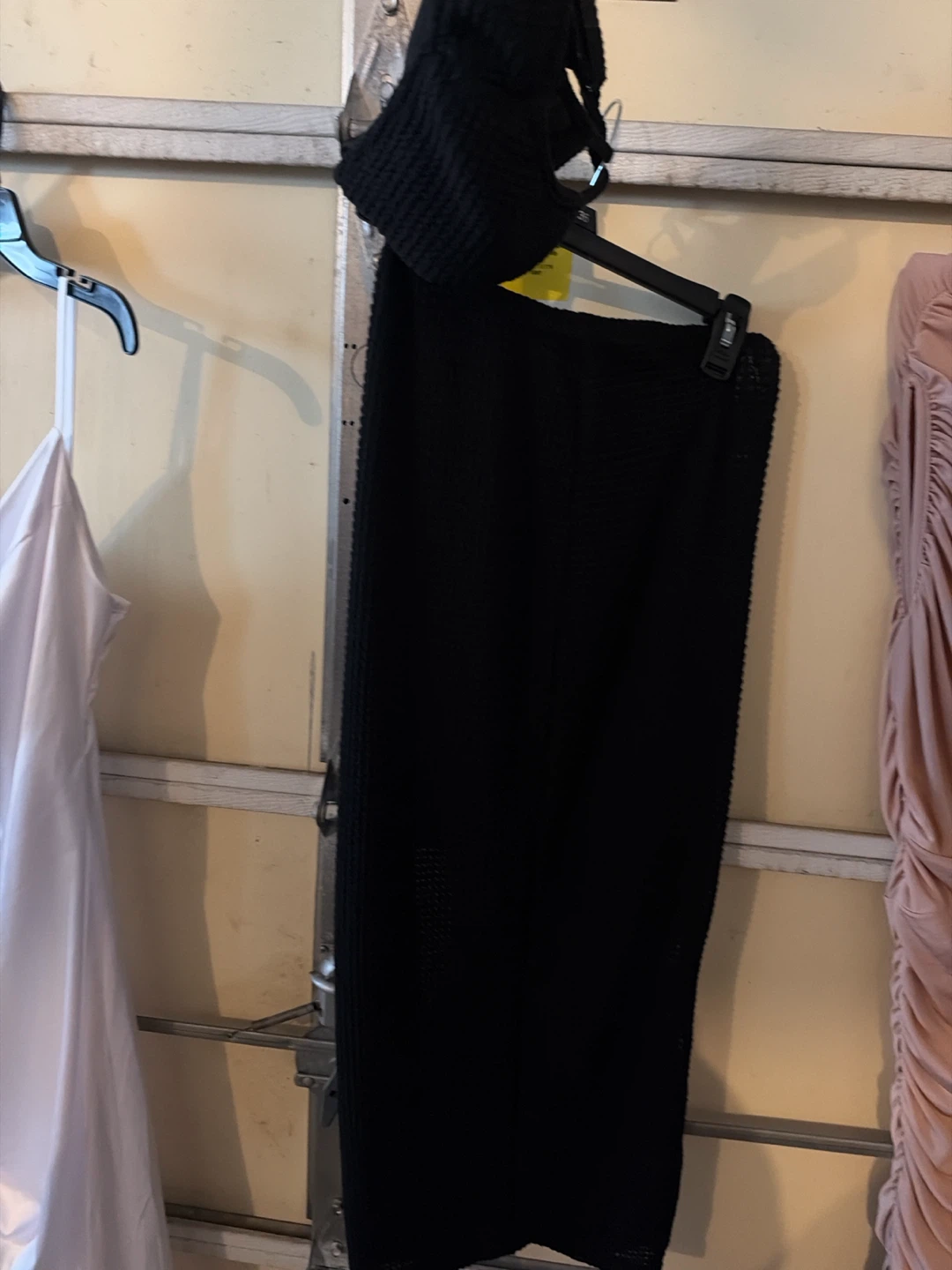 PrettyLittleThing Ruched Midi Dress - photo 4