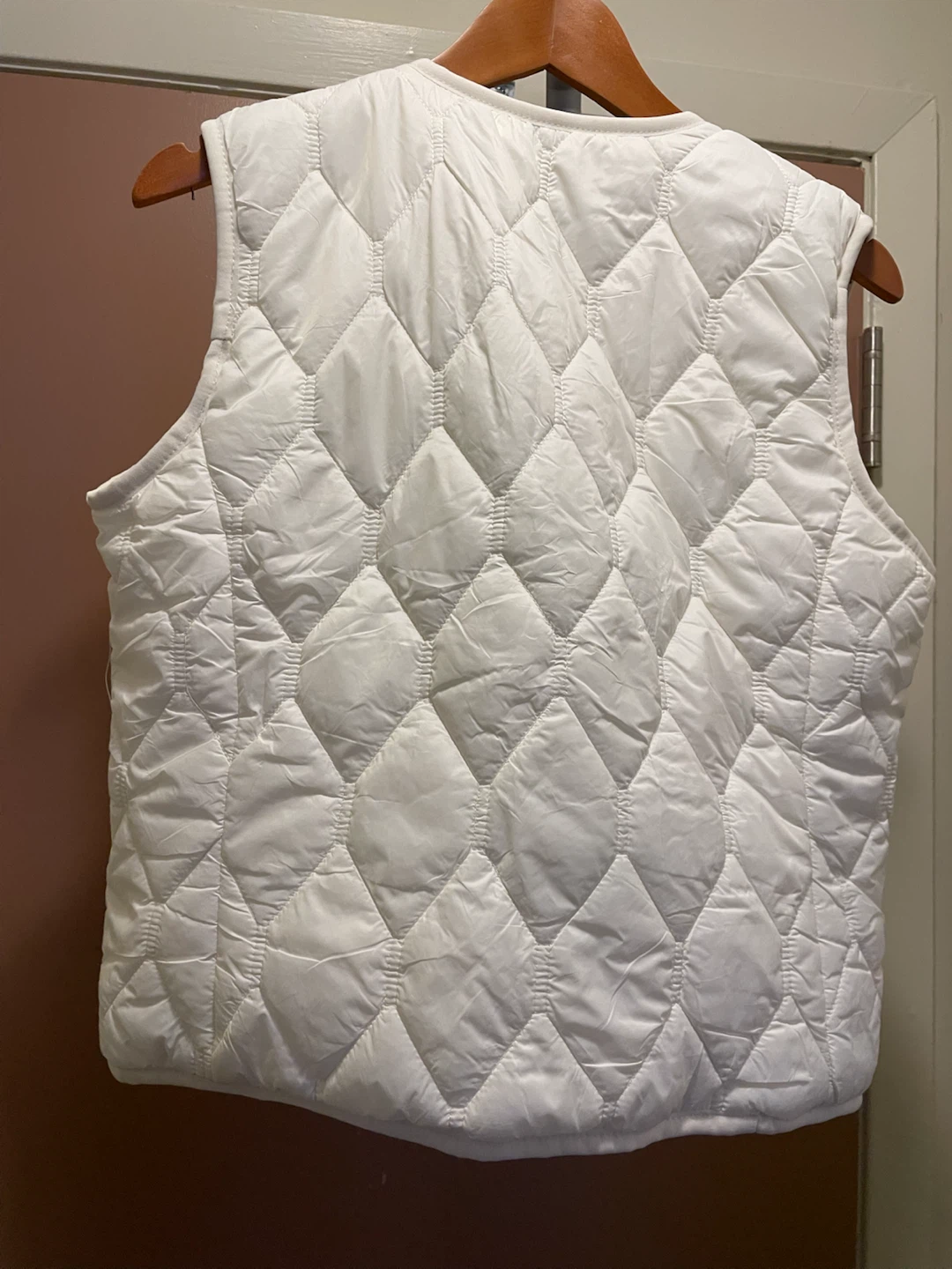 White Quilted Fleece-Lined Vest - photo 3