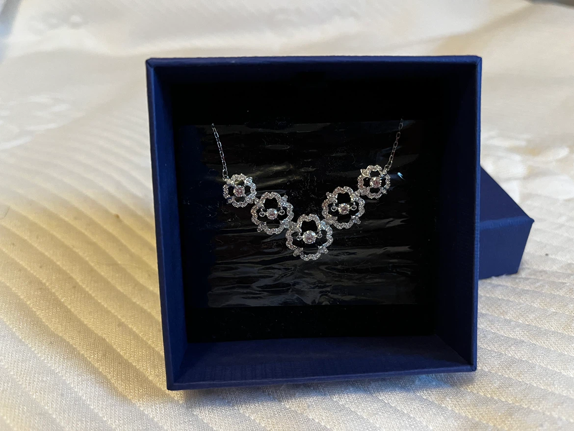 Swarovski Sparkling Flower Necklace – Brand New – 5397240 - photo 3