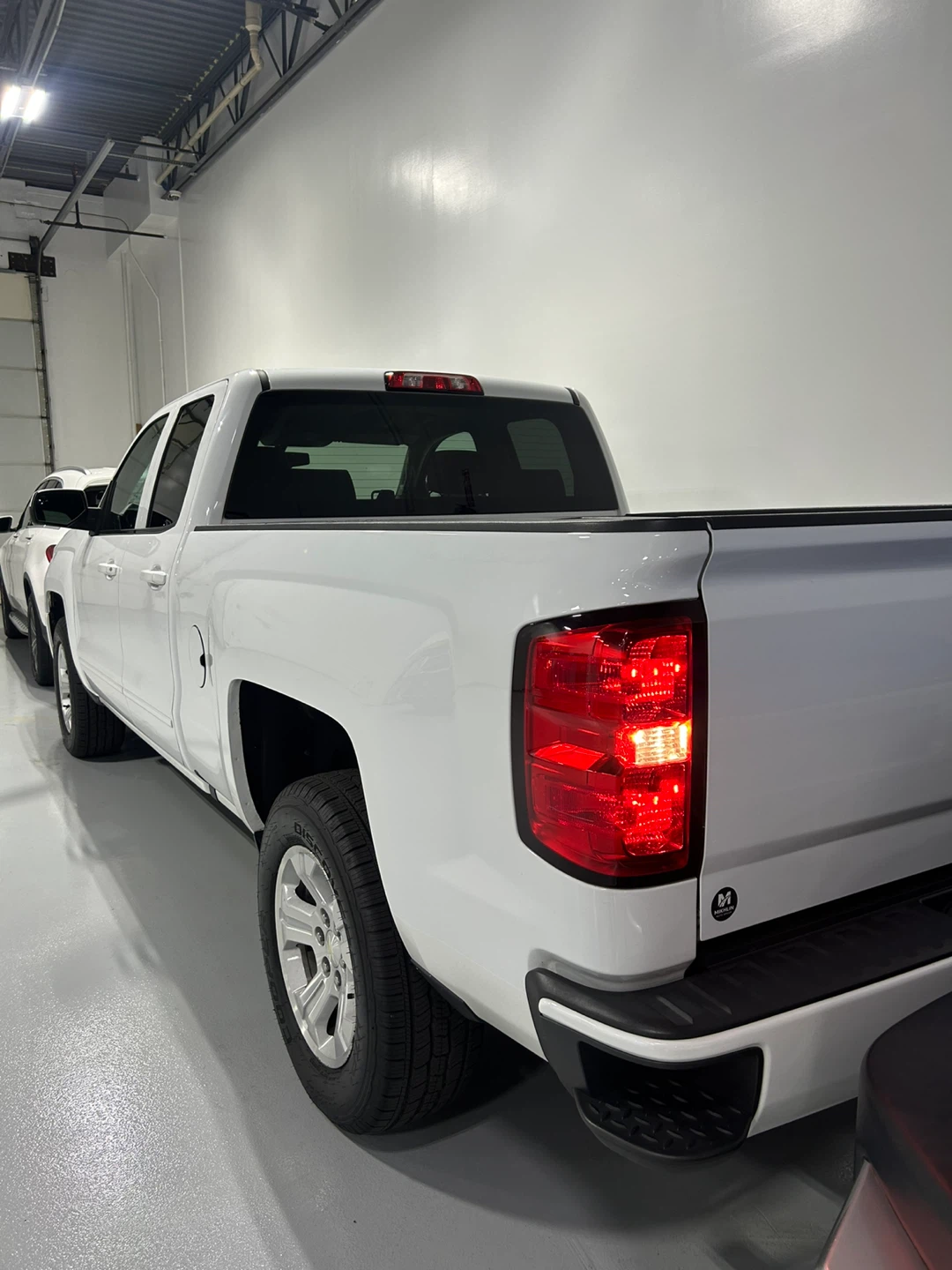 Chevrolet Silverado Z71 White Truck - photo 2