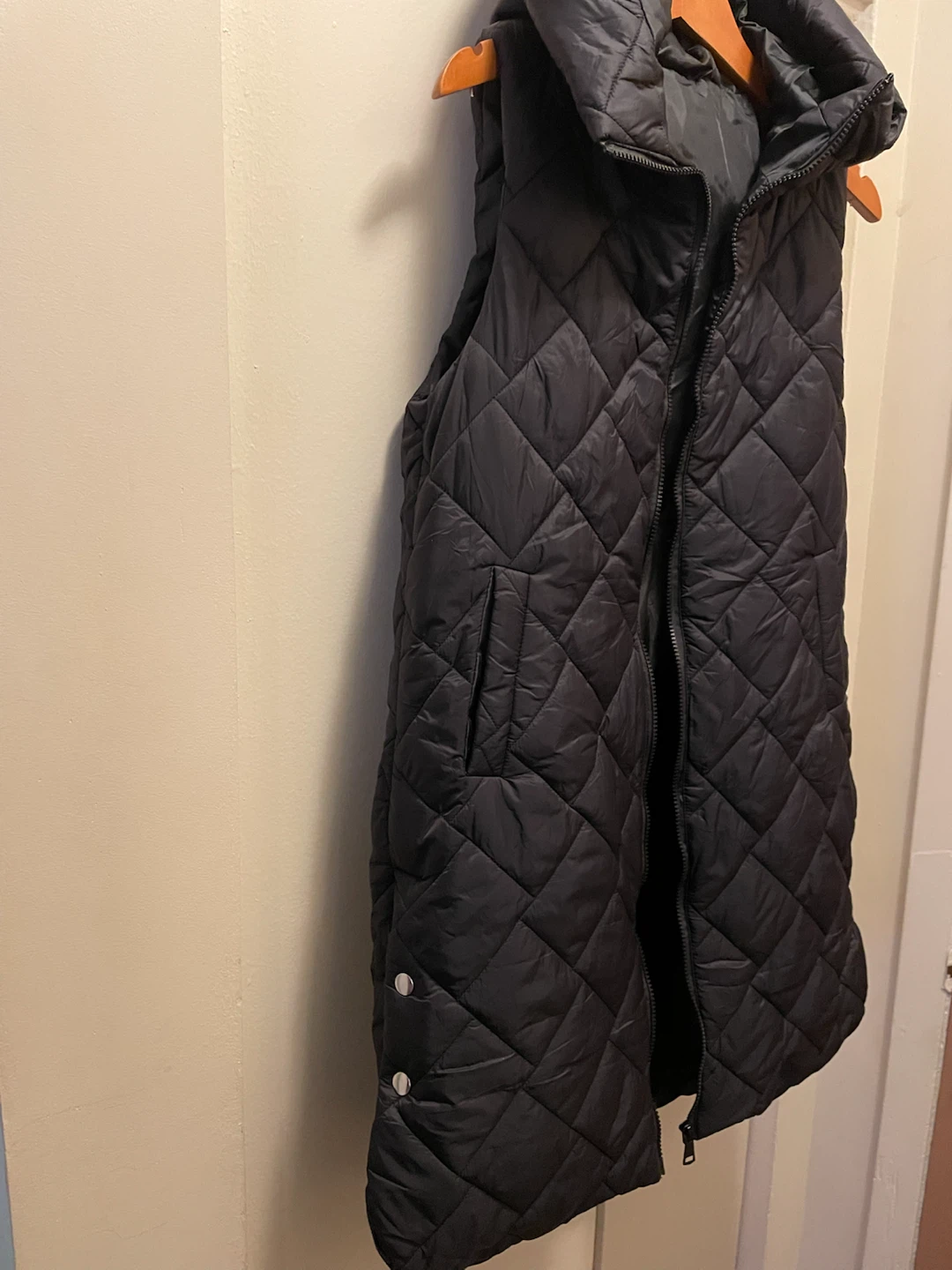 Black Quilted Hooded Vest - photo 4