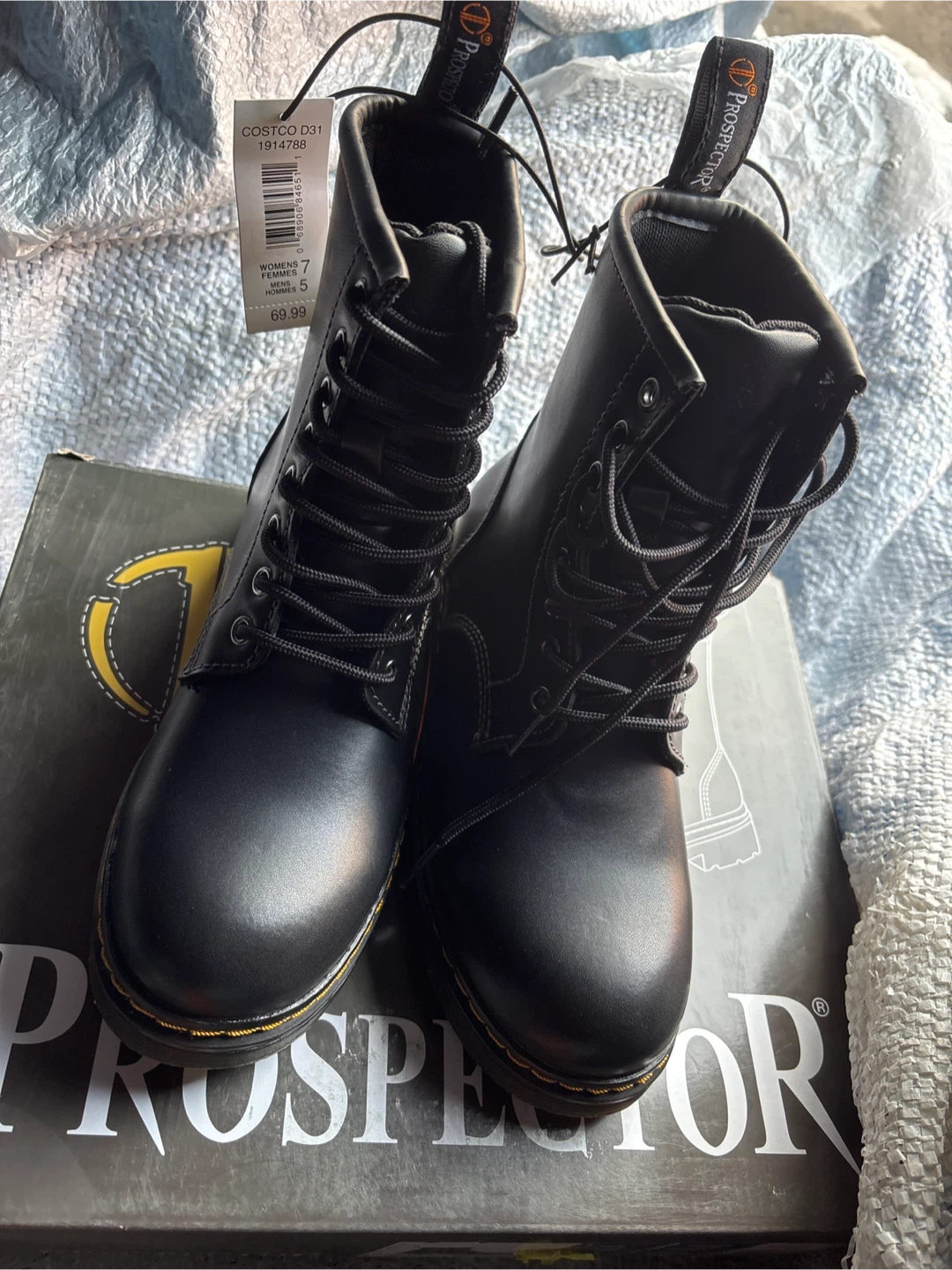 Unisex Prospector Black Boots Women's Size 7 men 5