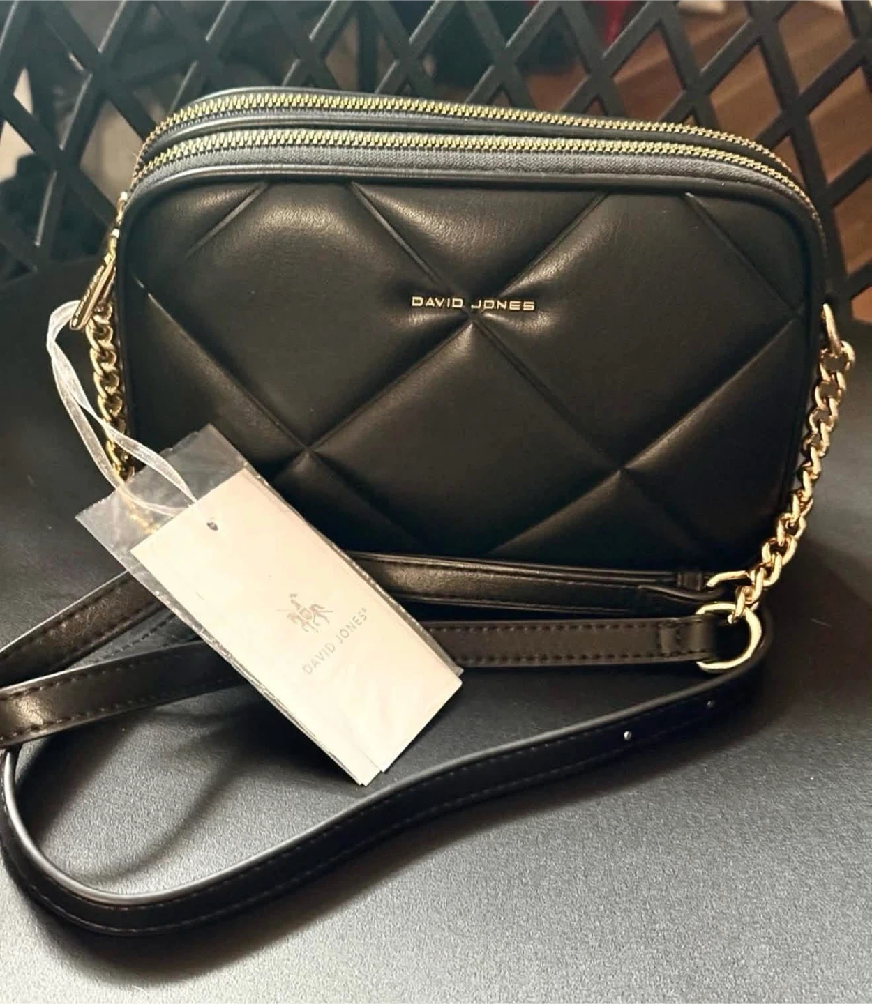 Brand name purses and wallets plus speaker please read ad