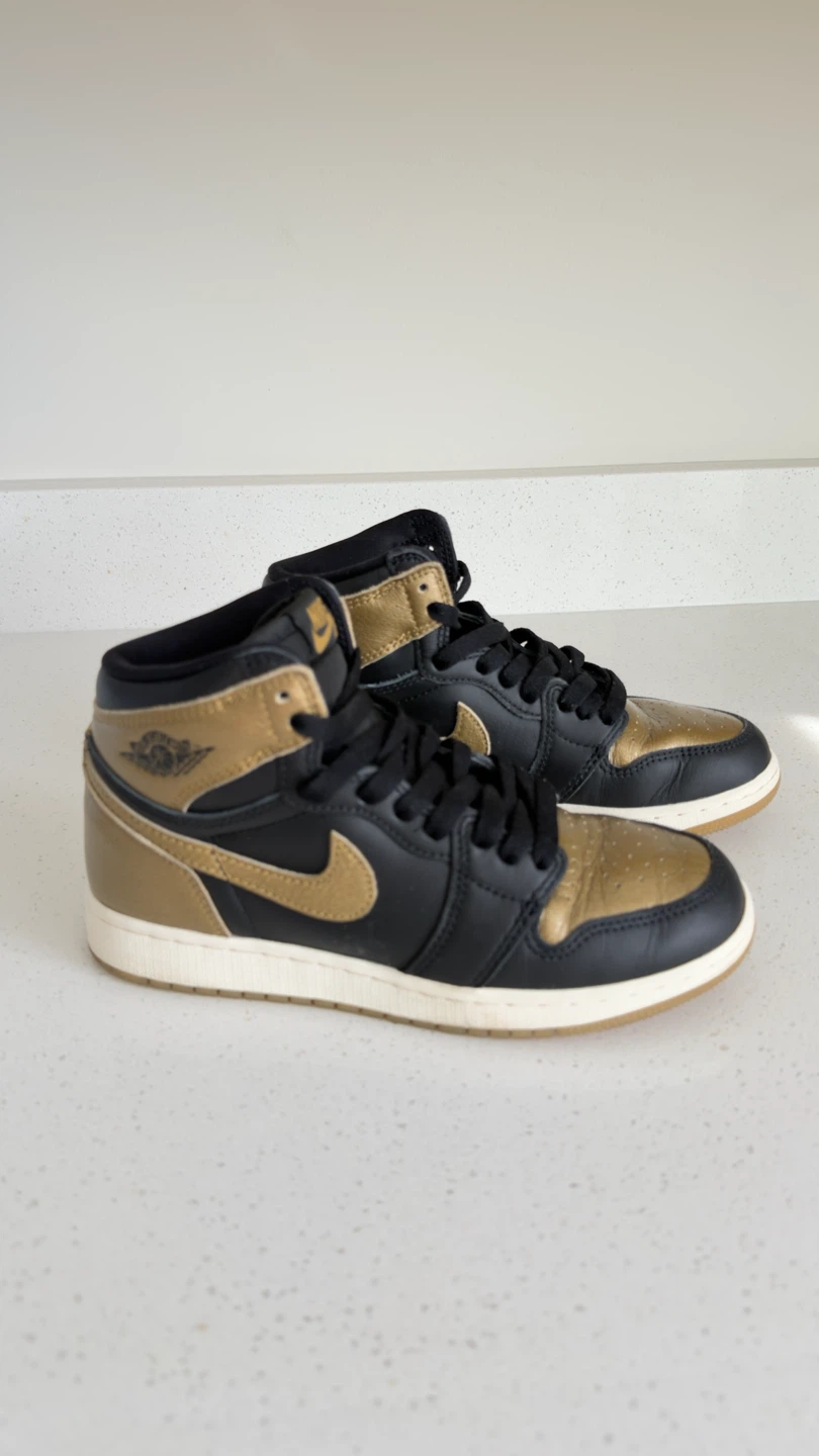 🔥 NIKE AIR JORDAN 1 MID BLACK / METALLIC GOLD UNIQUE STYLE! 🔥 - photo 2