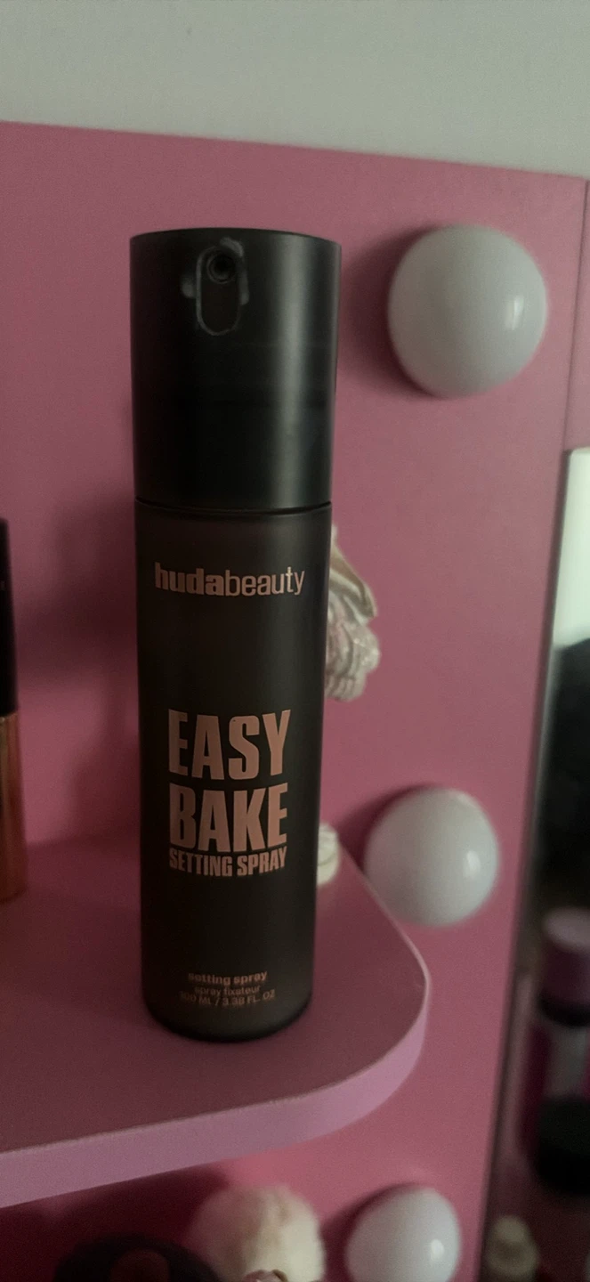 Huda Beauty Easy Bake Setting Spray